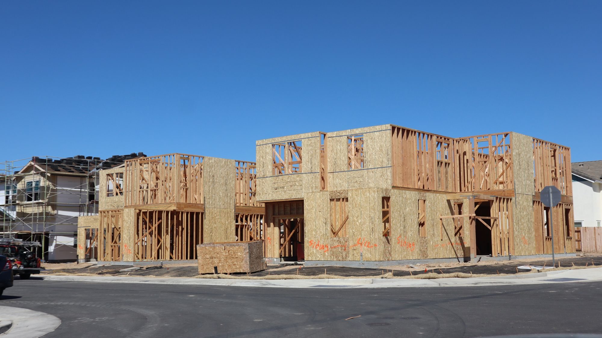 Estructura de construcción residencial multifamiliar